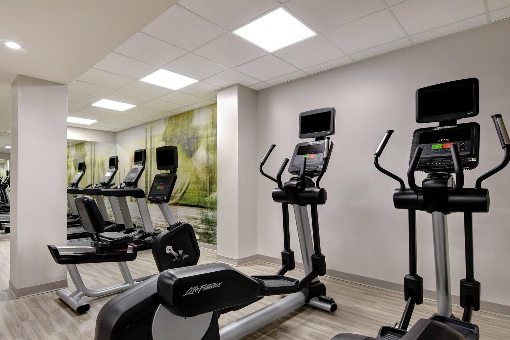 Courtyard By Marriott Cincinnati Downtown Экстерьер фото