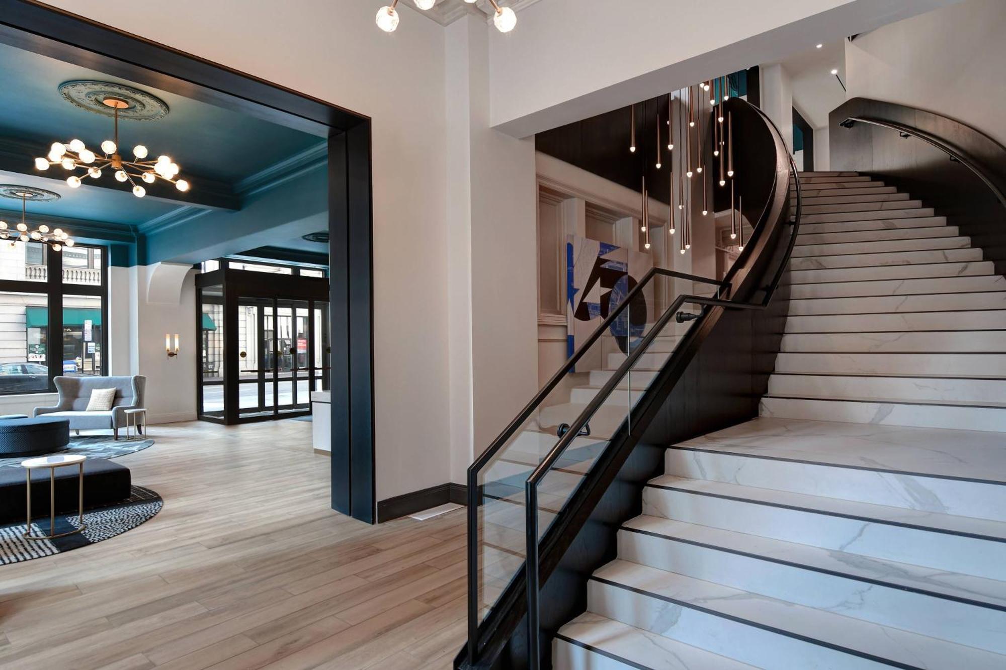 Courtyard By Marriott Cincinnati Downtown Экстерьер фото